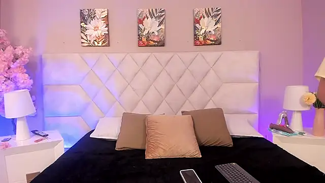 Victoria  lee online show from 30, 4, 2026