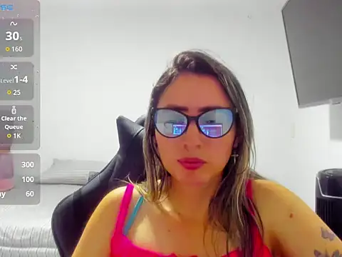 BellaTxM  online show from 13, 4, 2026