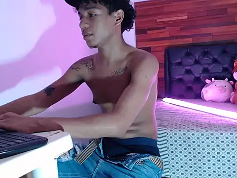 aarom  online show from 10, 4, 2026