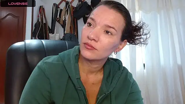 valery fitt online show from 17, 4, 2026