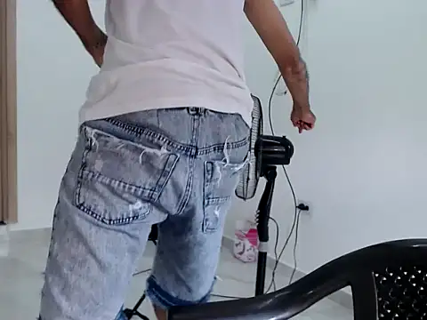 Snapshot of mijoprietosex chatting on 12, 4, 2026 mijoprietosex online show from 12, 4, 2026