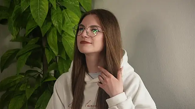 ToyaEssex online show from 9, 4, 2026