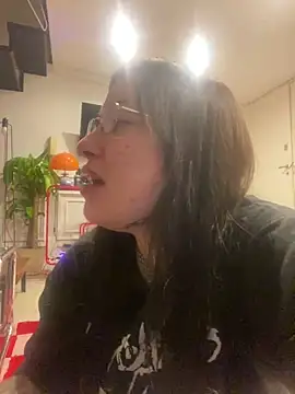Snapshot of cherryxxox chatting on 16, 4, 2026 cherryxxox online show from 16, 4, 2026