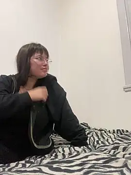 Snapshot of cherryxxox chatting on 6, 5, 2026 cherryxxox online show from 6, 5, 2026