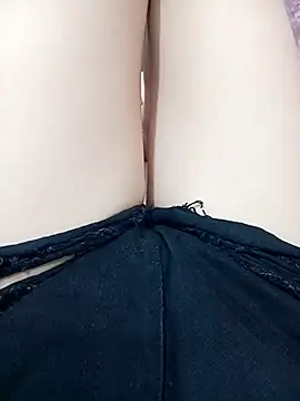 Snapshot of Suri-Sexywet chatting on 8, 4, 2026 Suri-Sexywet online show from 8, 4, 2026