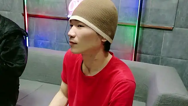 Snapshot of 8585donguri5656 chatting on 15, 4, 2026 8585donguri5656 online show from 15, 4, 2026