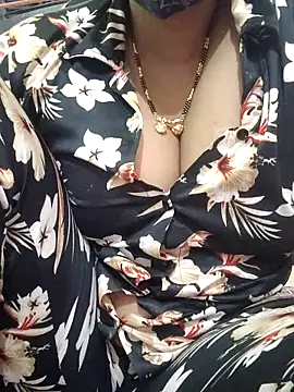 Snapshot of sexy_payal_hot chatting on 15, 4, 2026 sexy payal hot online show from 15, 4, 2026