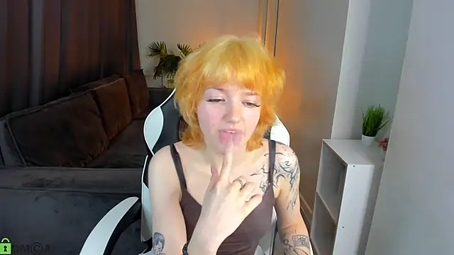 Snapshot of Star_Bee chatting on 8, 4, 2026 Star Bee online show from 8, 4, 2026