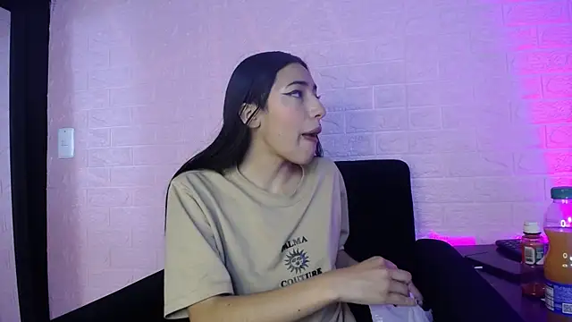Violett1126 online show from 15, 7, 2026