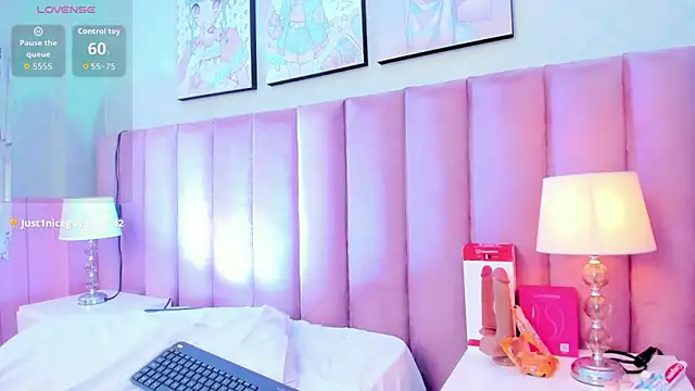 Hellencute18  online show from 27, 5, 2026