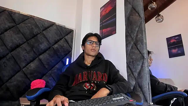 Snapshot of LiamKron chatting on 11, 6, 2026 LiamKron online show from 11, 6, 2026