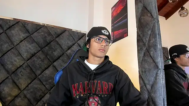 Snapshot of LiamKron chatting on 3, 7, 2026 LiamKron online show from 3, 7, 2026