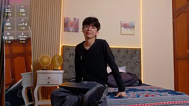 Twink Sebas7 online show from 14, 7, 2026