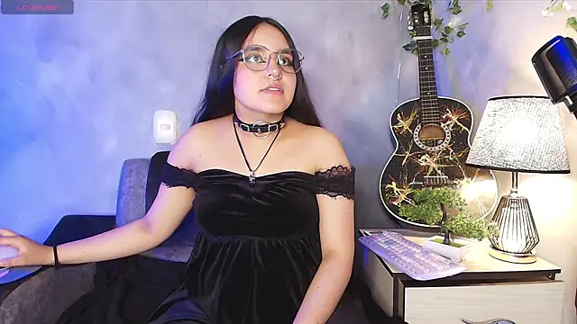 ambar  devon online show from 9, 4, 2026