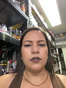 MIA ROSSEEE online show from 6, 5, 2026
