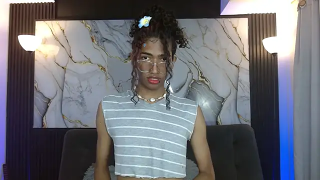 triiangel latinboy online show from 16, 4, 2026