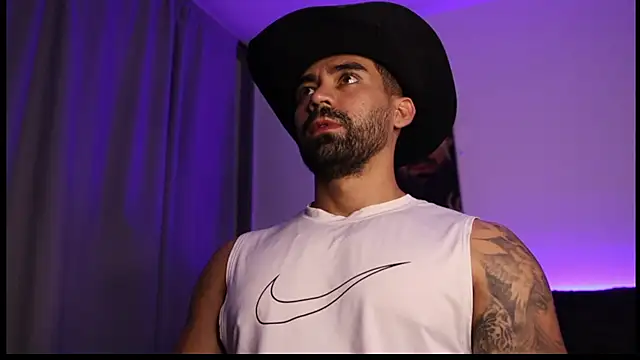 Snapshot of miike_smit chatting on 15, 4, 2026 miike smit online show from 15, 4, 2026