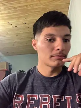 Snapshot of EmilianoShock chatting on 23, 4, 2026 EmilianoShock online show from 23, 4, 2026