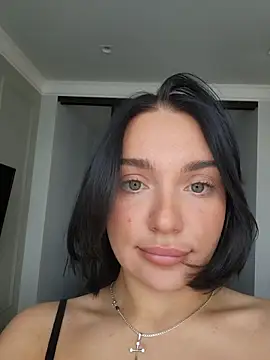 LucyHotty  online show from 13, 4, 2026