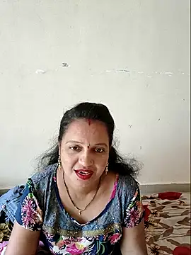 Hot night online show from 17, 4, 2026