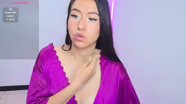 chloe-disire online show from 13, 5, 2026
