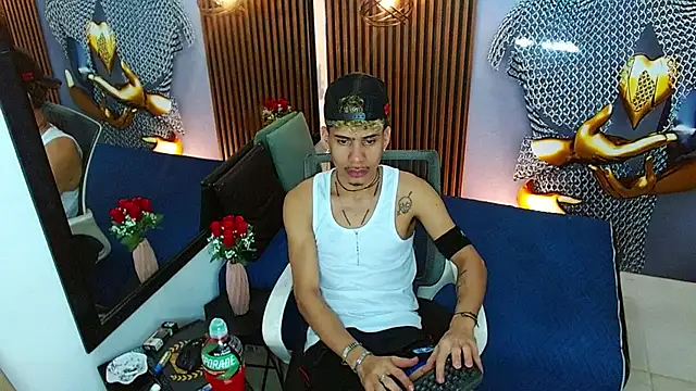 Skinny cute Alyer online show from 26, 5, 2026