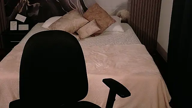 Emily Cherry  online show from 31, 5, 2026