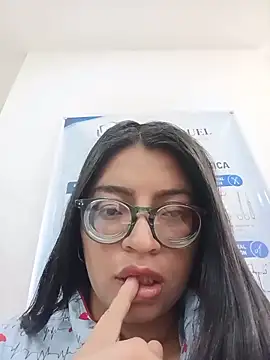 Snapshot of SOFI__10 chatting on 18, 5, 2026 SOFI 10 online show from 18, 5, 2026