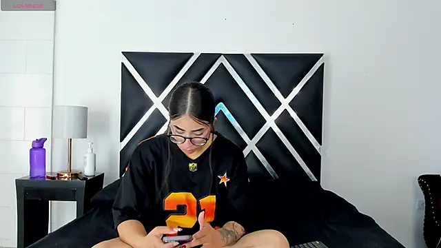 TomAndGia online show from 25, 4, 2026