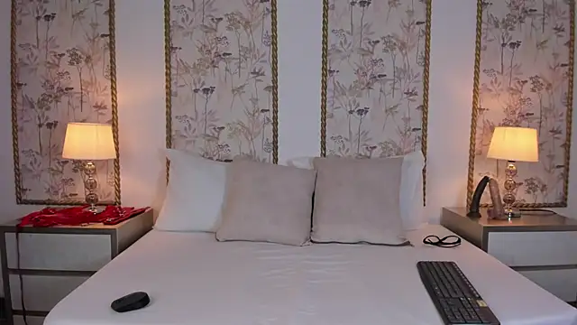 jade spinters online show from 25, 6, 2026