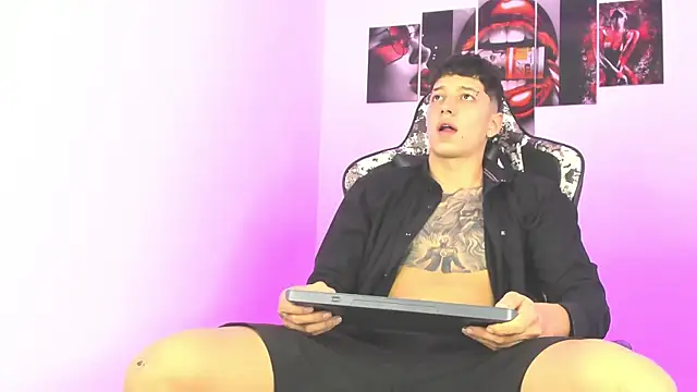 Snapshot of eithan_boy_ chatting on 28, 6, 2026 eithan boy online show from 28, 6, 2026