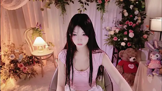 Zoe-001 online show from 4, 7, 2026