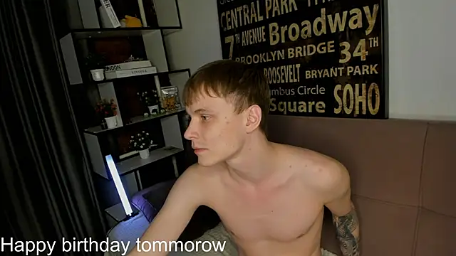 TwinkWhite online show from 14, 5, 2026