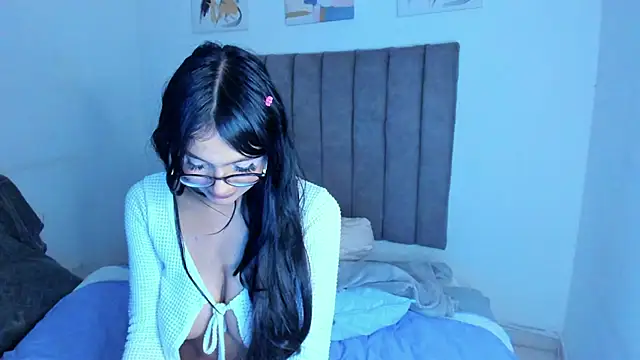 britanny jones1 online show from 16, 4, 2026