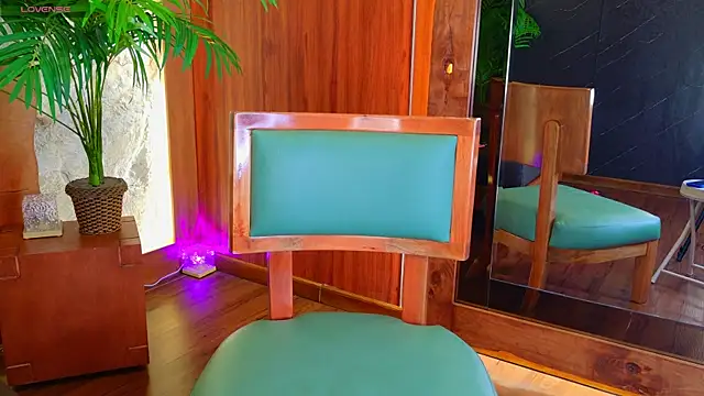 Snapshot of Miaa_cooper chatting on 13, 4, 2026 Miaa cooper online show from 13, 4, 2026