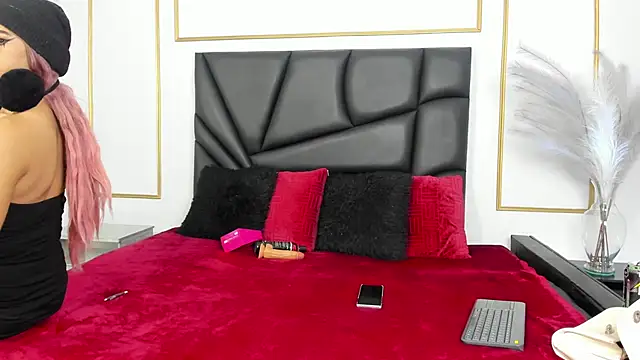 Snapshot of Flor_pink chatting on 15, 4, 2026 Flor pink online show from 15, 4, 2026