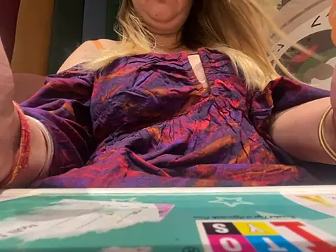 kavyasingh36 online show from 12, 4, 2026