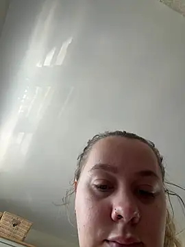Snapshot of OliviaJadeXx chatting on 8, 7, 2026 OliviaJadeXx online show from 8, 7, 2026