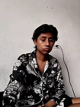 Ericahot3 online show from 15, 4, 2026