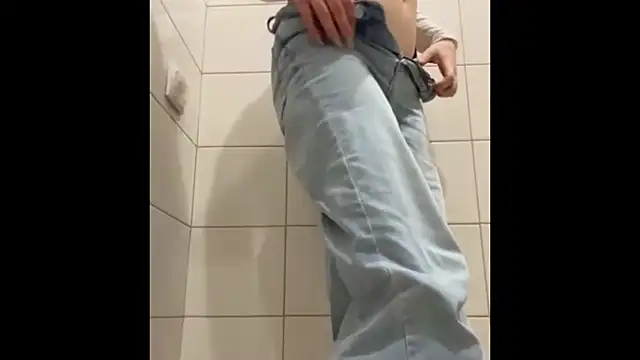 messybun28 online show from 12, 4, 2026