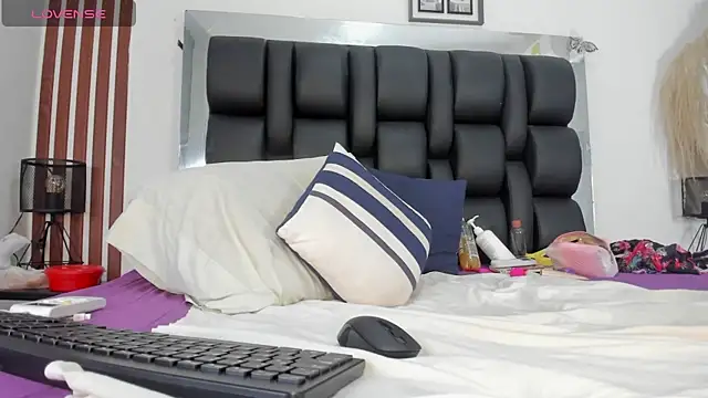 MILF AURORA online show from 26, 5, 2026