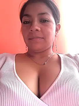 Tamaraxxx hot online show from 15, 4, 2026