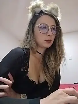 Snapshot of VALELUXX chatting on 14, 5, 2026 VALELUXX online show from 14, 5, 2026