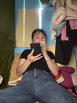 Snapshot of Kim_Kelly chatting on 15, 4, 2026 Kim Kelly online show from 15, 4, 2026