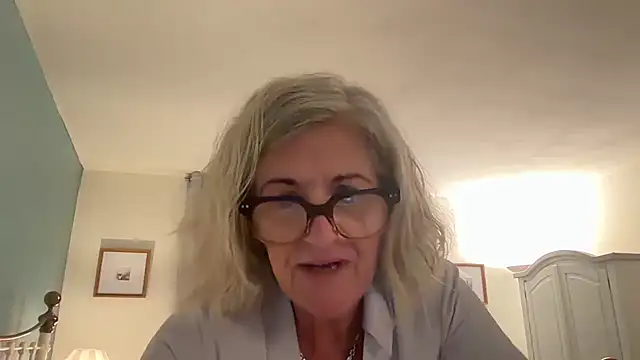 NaughtyMonicaUK online show from 24, 4, 2026