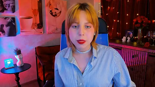 VivienneHebert online show from 18, 4, 2026