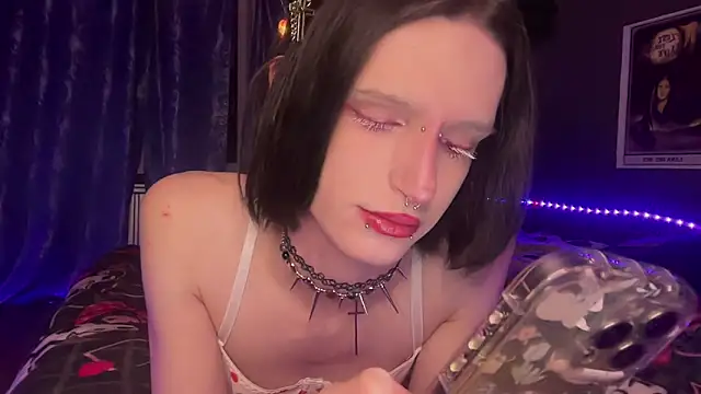 Snapshot of Niky_Long chatting on 7, 5, 2026 Niky Long online show from 7, 5, 2026