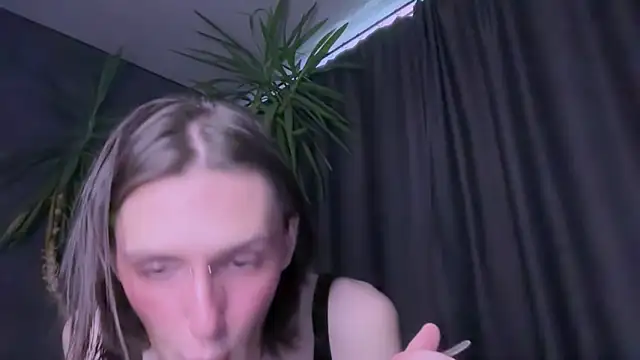 Niky Long online show from 7, 6, 2026