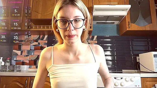 Snapshot of eileencrowday chatting on 4, 5, 2026 eileencrowday online show from 4, 5, 2026