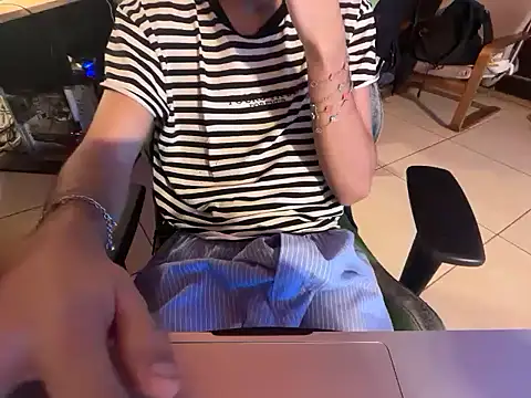 Snapshot of franchu19cm chatting on 16, 4, 2026 franchu19cm online show from 16, 4, 2026